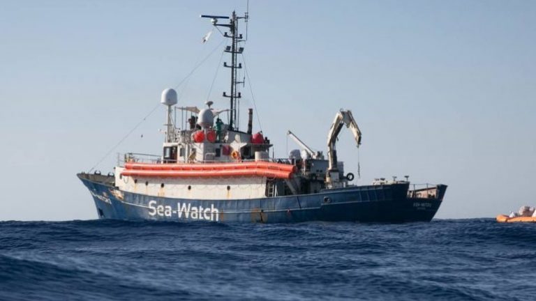 Πλοίο ΜΚΟ εισήλθε σε ιταλικά χωρικά ύδατα αψηφώντας διαταγή της Ρώμης