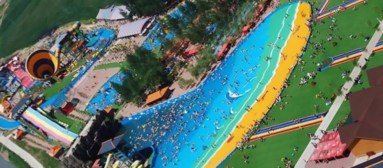 Κίνα: Εφιάλτης σε πισίνα με τεχνητά κύματα – 44 τραυματίες από «τσουνάμι»