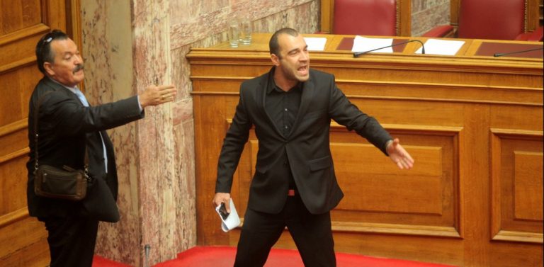 Παραιτήθηκε από τη Χρυσή Αυγή ο Ηλιόπουλος