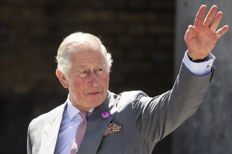 «Καμπανάκι» από τον πρίγκιπα Κάρολο: Κρίσιμοι οι επόμενοι 18 μήνες για την επιβίωση της ανθρωπότητας από την κλιματική αλλαγή