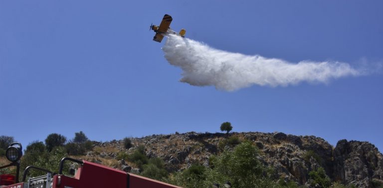 Φωτιά τώρα στη Ραφήνα