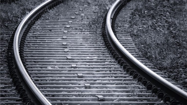 Τραγικό δυστύχημα στην Ουαλία: Τρένο παρέσυρε και σκότωσε δύο εργαζόμενους στις ράγες