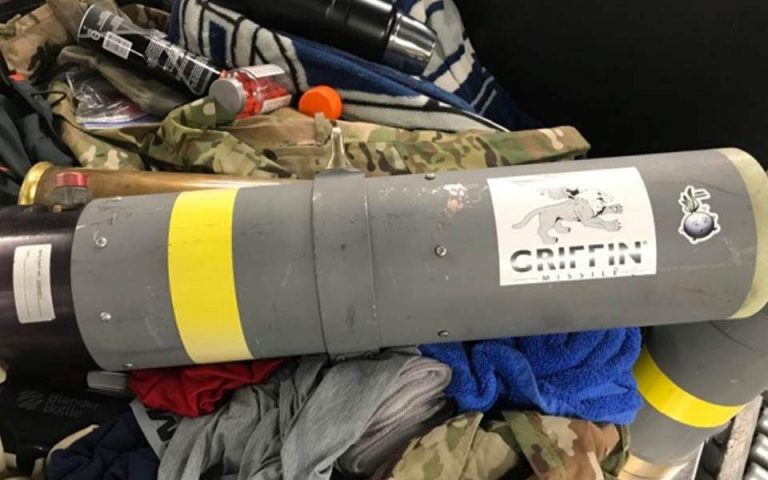 ΗΠΑ: Επιβάτης είχε στη βαλίτσα του… εκτοξευτήρα πυραύλων