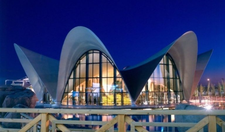 Συναγερμός: Καίγεται το μεγαλύτερο ενυδρείο της Ευρώπης!