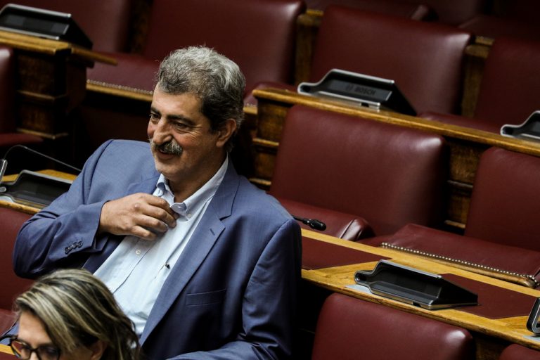 Πανικός επικράτησε στην Βουλή. Η Επιτροπή Δεοντολογίας γνωμοδότησε και είπε ότι πρέπει να γίνει η άρση ασυλίας του Π.Πολάκη