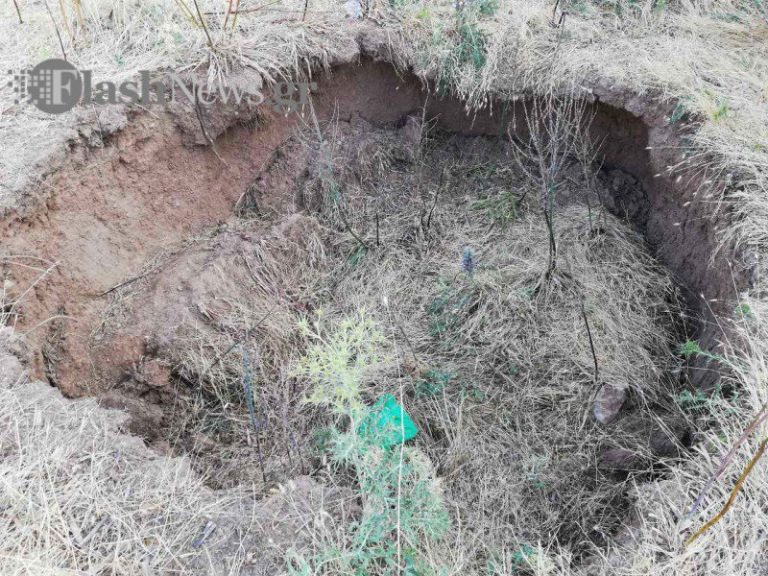 Υποχώρησε η γη μετά από δόνηση σε χωριό των Σφακίων – Γεωλόγοι στην περιοχή