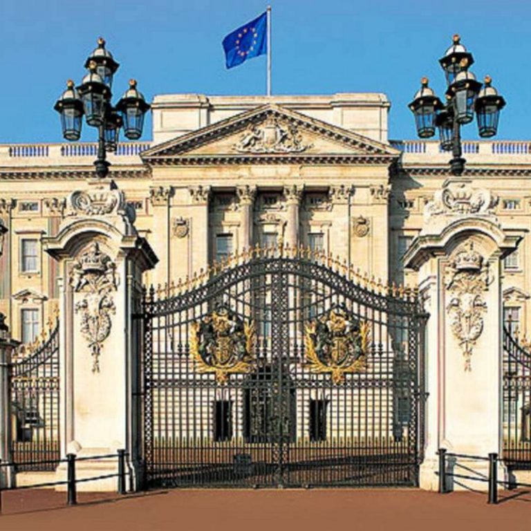 Συναγερμός στο Μπάκιγχαμ: Άνδρας προσπάθησε να μπει στα ανάκτορα