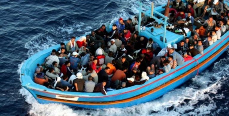 Τυνησία: Ανατροπή σκάφους που μετέφερε τουλάχιστον 70 μετανάστες