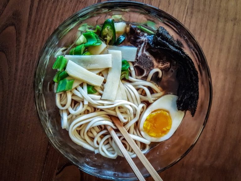 Σούπα ramen με ζυγούρι