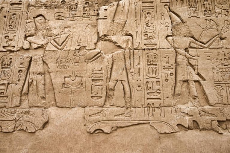 Αίγυπτος – Ρηξικέλευθη πρόταση… Τα παιδιά να μαθαίνουν ιερογλυφικά