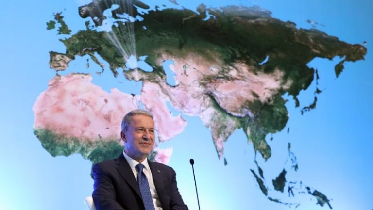 Ακάρ: Δεν αστειευόμαστε – Μην τολμήσετε κάποια περιπέτεια σαν κακομαθημένοι