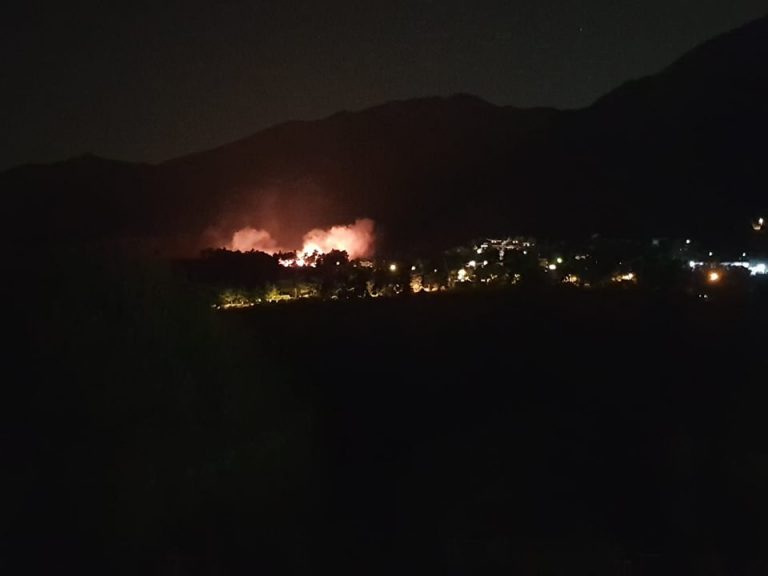 Φωτιά στον Διόνυσο κοντά σε κατοικημένη περιοχή -Συναγερμός στην Πυροσβεστική