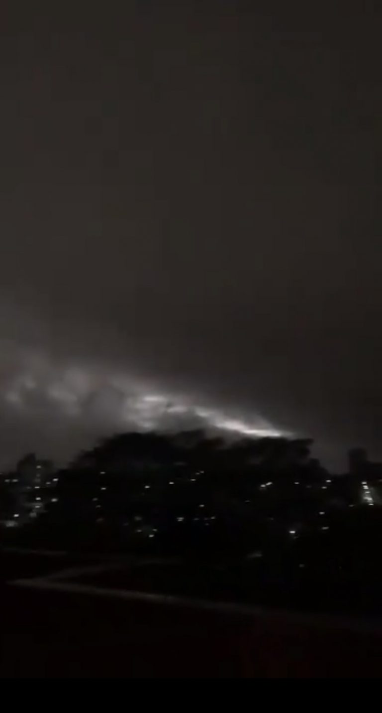 Εικόνες αποκάλυψης στην Βραζιλία. Καίγεται το τροπικό δάσος του Αμαζονίου.