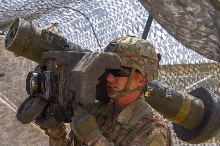 NATO: Διαψεύδει πως αναπτύσσει δυνάμεις στα σύνορα με τη Λευκορωσία