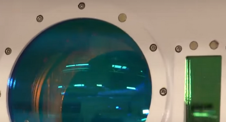 Πυροβόλα λέιζερ υψηλής ισχύος για την αντιμετώπιση εχθρικών αεροσκαφών δοκιμάζουν οι ΗΠΑ