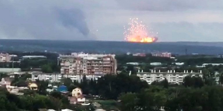 Σιβηρία: Εκρήξεις και πυρκαγιά σε αποθήκες πυρομαχικών –Eνα νεκρός και επτά τραυματίες