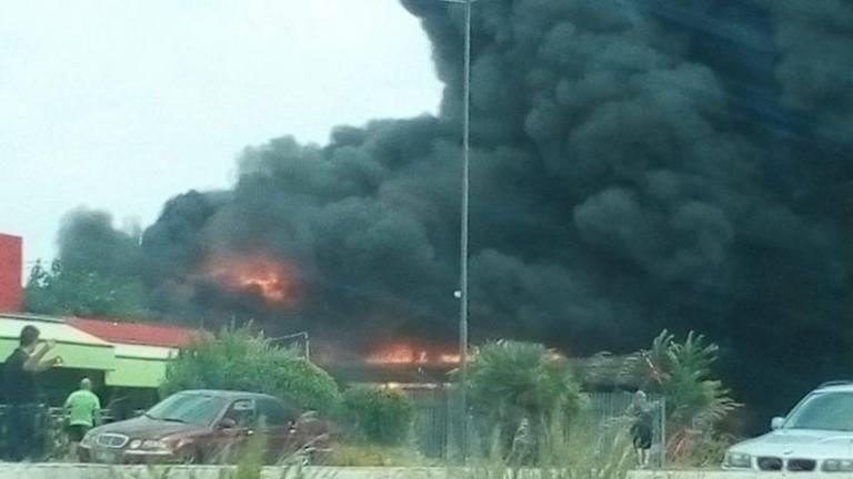 Μεγάλη φωτιά κοντά στο αεροδρόμιο της Θεσσαλονίκης