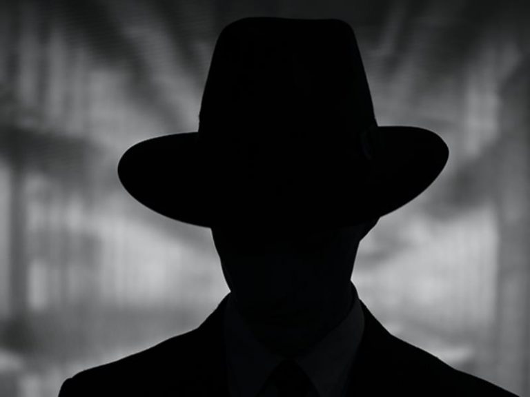 Συναγερμός στη Λέρο: Χειροπέδες σε τέσσερις αλλοδαπούς για κατασκοπεία