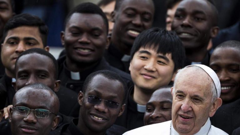 «Φτιάχνουν όπλα, προκαλούν προσφυγιά, αλλά αρνούνται τους πρόσφυγες»