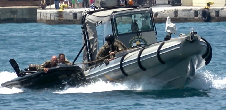 Λέρος: Κανείς δεν μπαίνει, κανείς δεν βγαίνει από το στρατόπεδο – Κλοιός για 10 άτομα