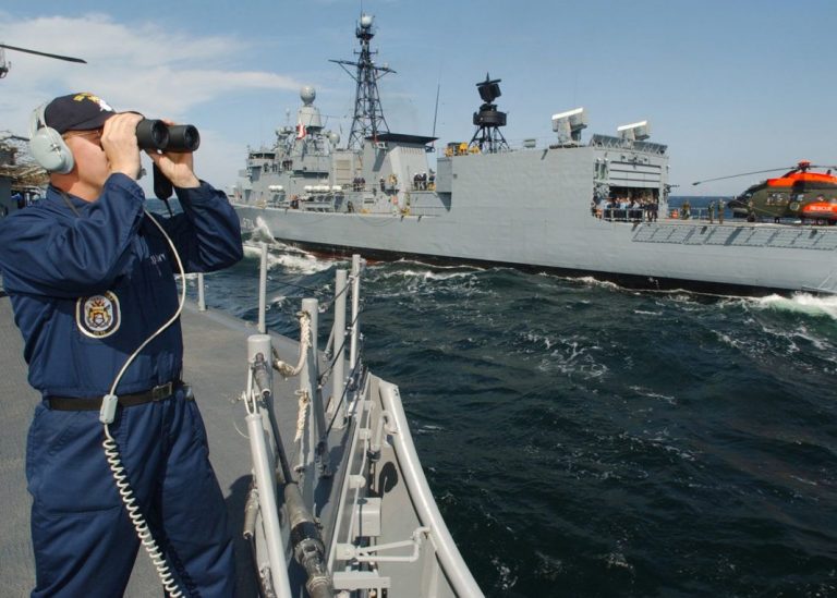 ΤΑ ΕΚΑΝΑΝ ΠΑΝΩ ΤΟΥΣ ΟΙ ΤΟΥΡΚΟΙ! ΑΤΑΚΤΗ ΑΠΟΧΩΡΗΣΗ ΜΕ ΤΗΝ ΟΠΙΣΘΕΝ ΑΠΟ ΤΗΝ ΚΥΠΡΙΑΚΗ ΑΟΖ ΛΙΓΟ ΠΡΙΝ ΠΕΣΟΥΝ ΠΡΑΓΜΑΤΙΚΑ ΠΥΡΑ ΑΠΟ ΤΟ ΕΛΛΗΝΙΚΟ ΠΟΛΕΜΙΚΟ ΝΑΥΤΙΚΟ