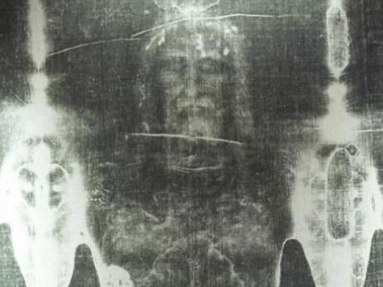 Βρέθηκαν ίχνη νομισμάτων στην Ιερά Σινδόνη – Ενδέχεται να είχαν την όψη του Χριστού