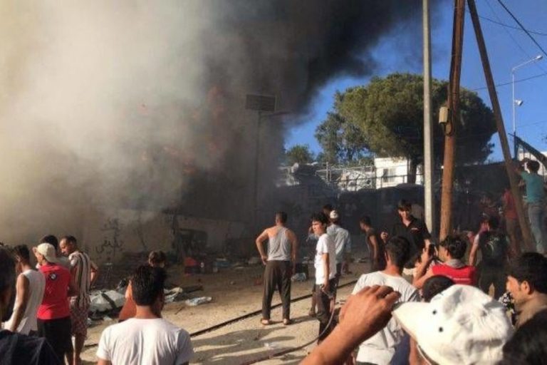 Δήμαρχος Μυτιλήνης: «Έχει ξεφύγει η κατάσταση στη Μόρια – Κινδυνεύουμε όλοι»