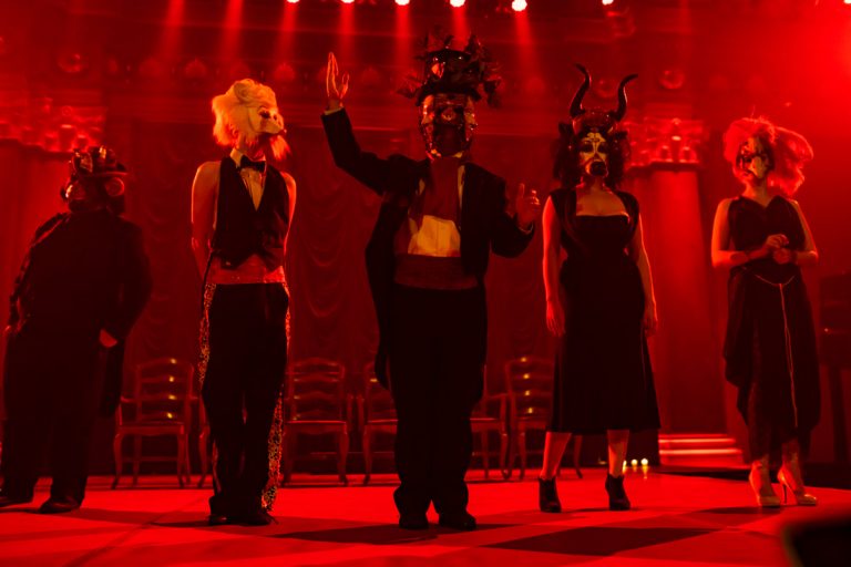 Ο ΒΑΡΩΝΟΣ ΡΟΤΣΙΛΝΤ ΣΑΣ ΠΡΟΣΚΑΛΕΙ ΣΤΗΝ ΕΟΡΤΗ ΤΟΥ