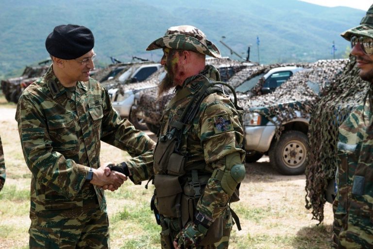 Κάποιος πρέπει να πει στους Ελληνες ότι πλησιάζει η ώρα του πολέμου