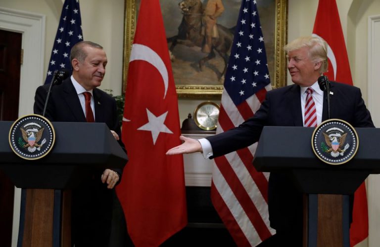 Γιατί από τη συμφωνία Τουρκίας-ΗΠΑ για κατάπαυση πυρός στη Συρία κερδισμένος βγαίνει ο Ερντογάν