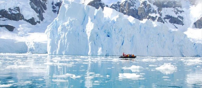 Αρκτική: «Ζωντάνεψαν» μικροοργανισμούς που είχαν παγιδευτεί στον πάγο για 40.000 χρόνια