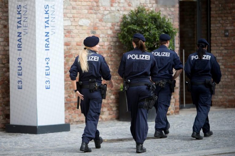 Ξεκλήρισε την οικογένεια της πρώην συντρόφου του – Μπούκαρε στο σπίτι όταν κοιμούνταν