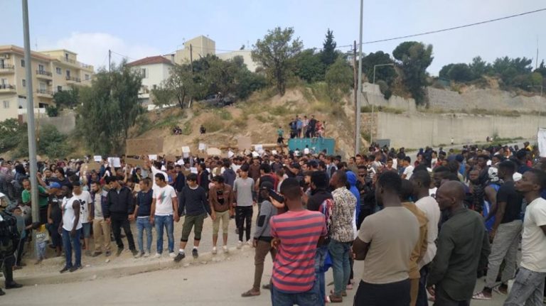 Σάμος: Τη Δευτέρα μεταφέρονται στην ενδοχώρα 700 αιτούντες άσυλο