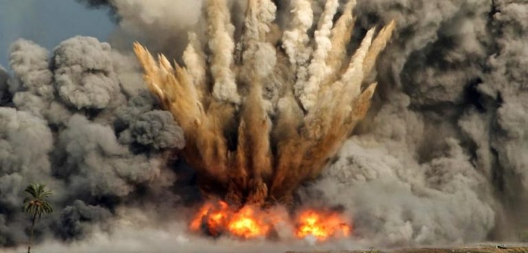 ΑΝΑΡΓΥΡΟΣ : ΜΕ ΤΟ ΒΛΕΜΜΑ ΤΩΝ ΠΡΟΦΗΤΩΝ : «ΟΤΑΝ ΘΑ ΠΕΣΕΙ Η ΠΡΩΤΗ ΒΟΜΒΑ ΣΤΟ ΙΡΑΝ ΤΟ ΤΡΑΠΕΖΙΚΟ ΚΑΤΕΣΤΗΜΕΝΟ ΘΑ ΔΙΑΛΥΘΕΙ ΑΜΕΣΑ»