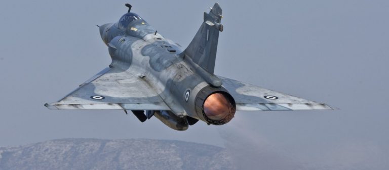 Οργισμένη παραίτηση του δ/κτή της 114ΠΜ των Mirage 2000: «Δεν έχω αεροσκάφη και με αναγκάζουν να εξυπηρετώ μετανάστες»!