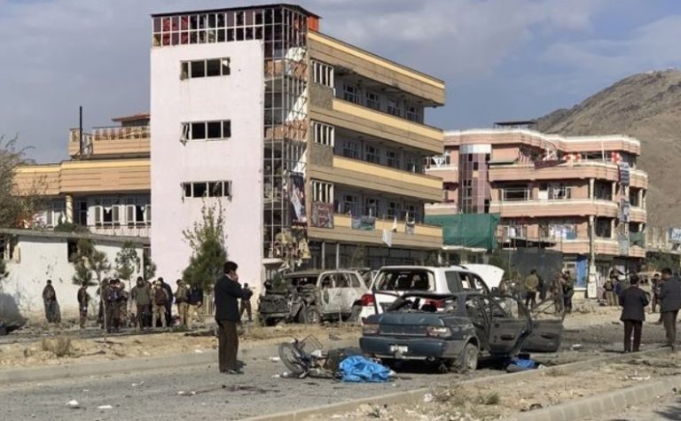 Αφγανιστάν: Τουλάχιστον 12 νεκροί σε έκρηξη οχήματος στην Καμπούλ