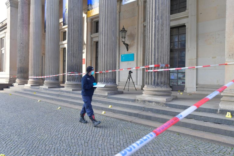 Η ληστεία του αιώνα στη Δέσδη! Πήραν κοσμήματα ενός δισ.! Τους «έχουν» σε κάμερα