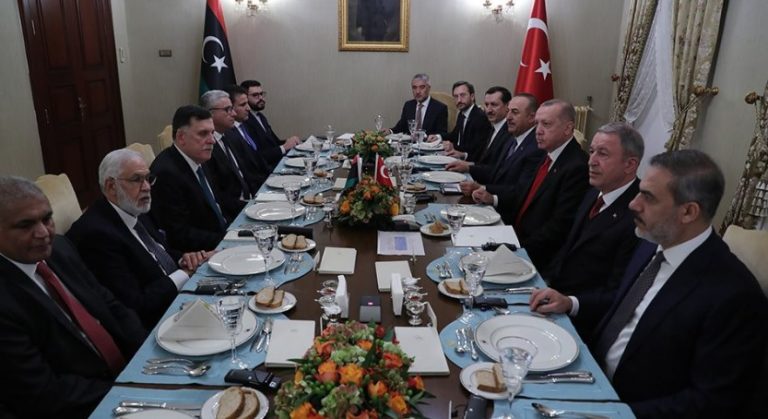 Τουρκία: «Παίζει» με τη Λιβύη και προκαλεί για τα θαλάσσια σύνορα – Τι επιδιώκει ο Ερντογάν