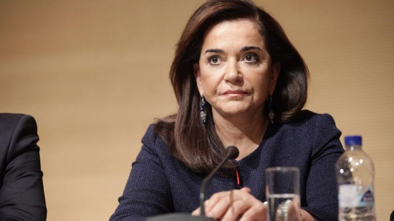 Nτόρα Μπακογιάννη για μετανάστες: «Να πάνε σε χωριά που έχουν ανάγκη από εργατικά χέρια!»