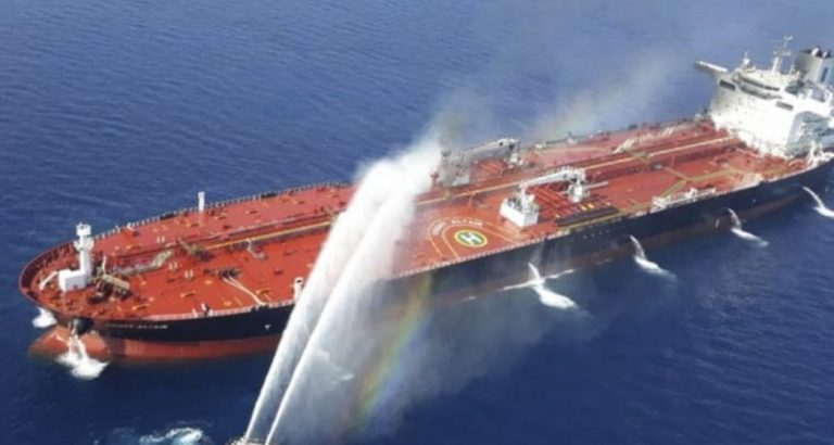 Πυρκαγιά σε ελληνικό φορτηγό πλοίο – Νεκρός ο πλοίαρχος