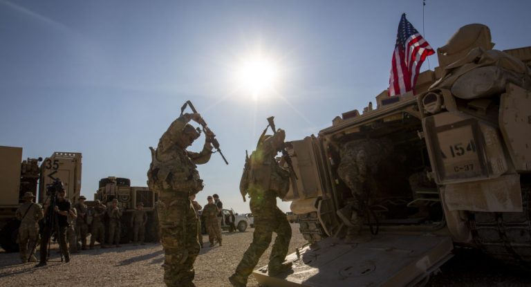 Λαβρόφ: Οι ΗΠΑ θέλουν να δημιουργήσουν παράνομο ψευδοκράτος στην ανατολική Συρία