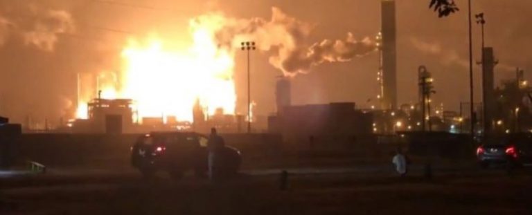 Τέξας: Εκκένωση τεσσάρων πόλεων μετά την έκρηξη σε εργοστάσιο χημικών