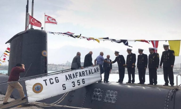 Τουρκική επίδειξη δύναμης με υποβρύχιο στην Κερύνεια