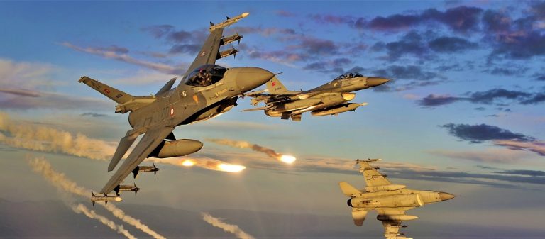 ΕΚΤΑΚΤΟ: Τουρκικό μαχητικό επάνω από το Καστελόριζο