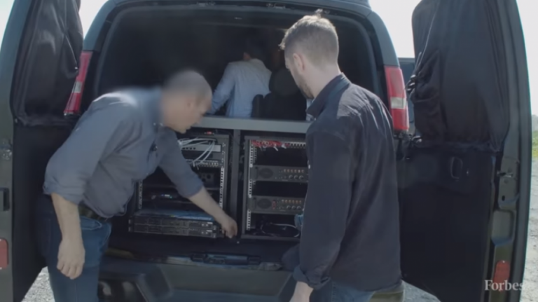 Κατασκοπευτικό βαν αξίας $9 εκ. κυκλοφορεί στους δρόμους της Λάρνακας