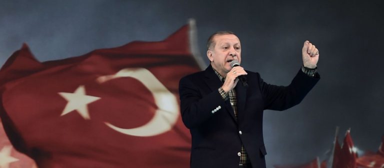 Δήλωση κυριαρχίας από Άγκυρα: «Τα ελληνικά νησιά δεν έχουν υφαλοκρηπίδα – Όλη η θάλασσα είναι δική μας»