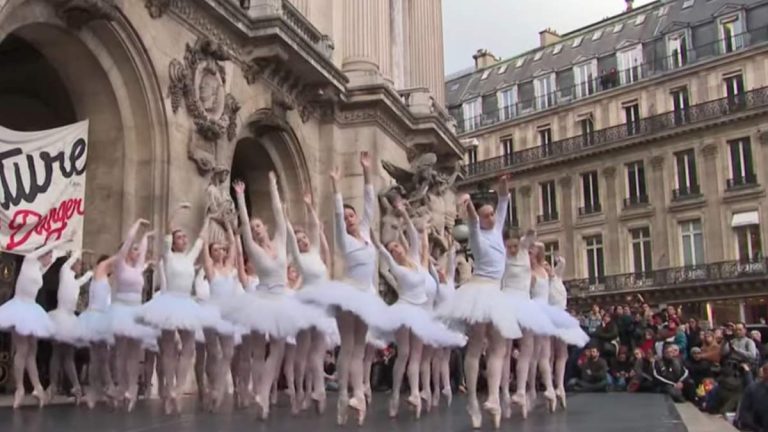 Γαλλία: Το μεγαλύτερο απεργιακό τσουνάμι φέρνει τώρα την άνοιξη στο καταχείμωνο!