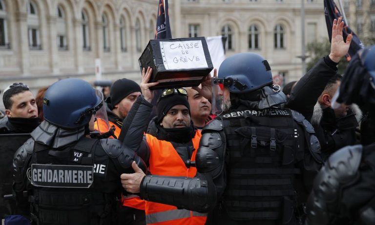 Τι συμβαίνει στην Γαλλία και δεν θα το μάθετε ποτέ από τα κανάλια
