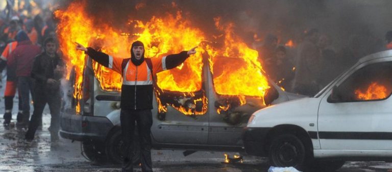 Άρθρο 144 – Ποινικός Κώδικας – Υποστήριξη της πολεμικής δύναμης του εχθρού