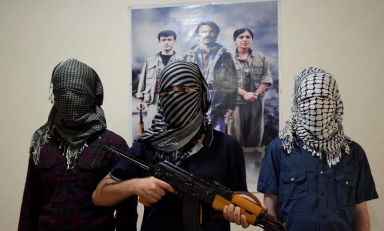 ≡ ΠΟΛΕΜΟΣ ΣΤΗΝ ΚΩΝΣΤΑΝΤΙΝΟΥΠΟΛΗ…!!! Κούρδοι «αντάρτες» σκότωσαν αστυνομικούς & πυρπόλησαν αυτοκίνητα στην Πόλη